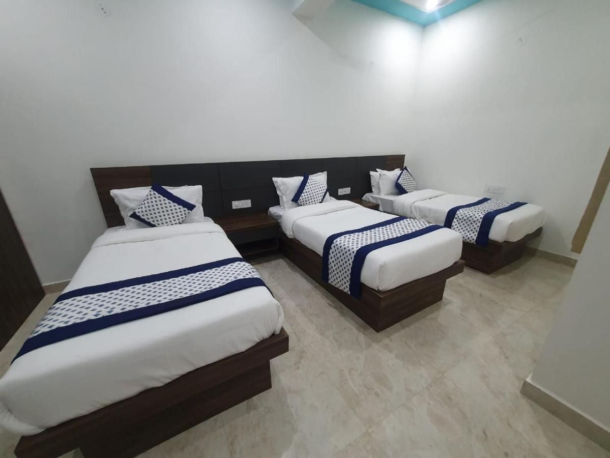 Kds Residency Hotel Greater Noida Exterior photo