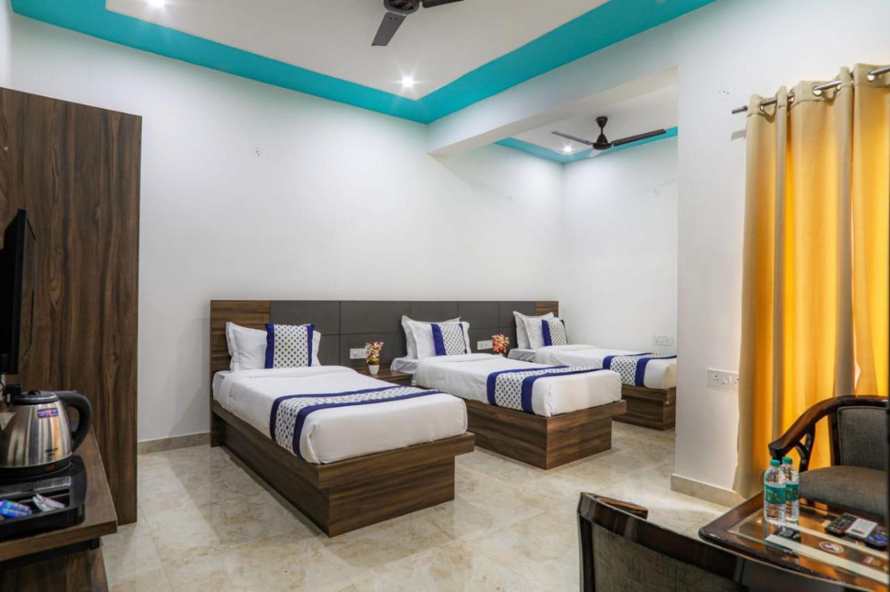 Kds Residency Hotel Greater Noida Exterior photo